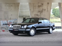 Mercedes-Benz E-klasse - 220 D Avantgarde 66.246 km | 1e eigenaar | Nederlands geleverd