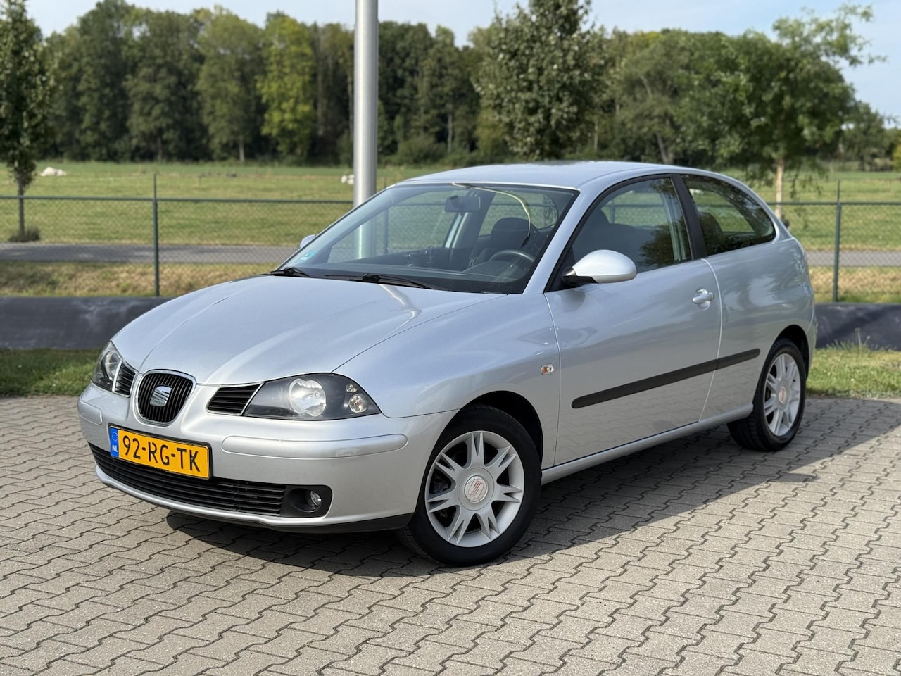 SEAT Ibiza - 1.4-16V Sport airco, NL auto, elek.ramen, nieuwe APK. - AutoWereld.nl