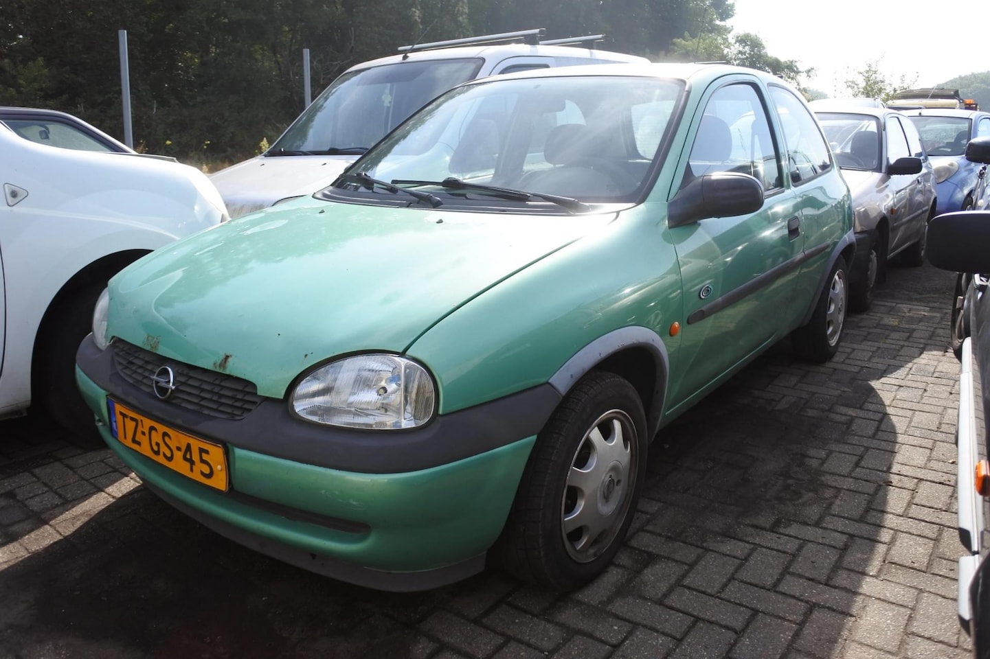 Opel Corsa - 1.4i - 8v Strada apk tot 31-3-2026 - AutoWereld.nl