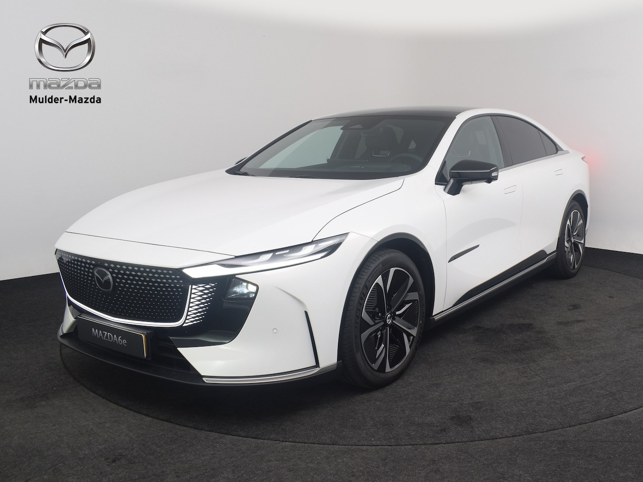 Mazda 6e - 68,8 kWh elektromotor Takumi | 360° View Monitor | Alarmsysteem | Lane Keep Assist (LKA) - AutoWereld.nl