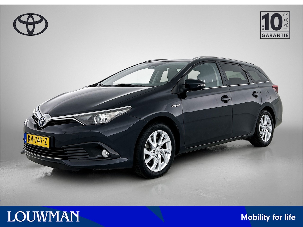 Toyota Auris Touring Sports - 1.8 Hybrid Trend | Navigatie | Panonramadak | Trekhaak | - AutoWereld.nl