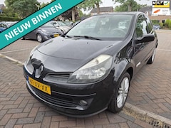 Renault Clio - 2.0-16V Initiale LEUKE AUTO RIJDT EN SCHAKELT GOED