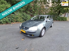 Volkswagen Golf - 1.6 Trendline LEUKE AUTO ZO WEG PRIJSJE