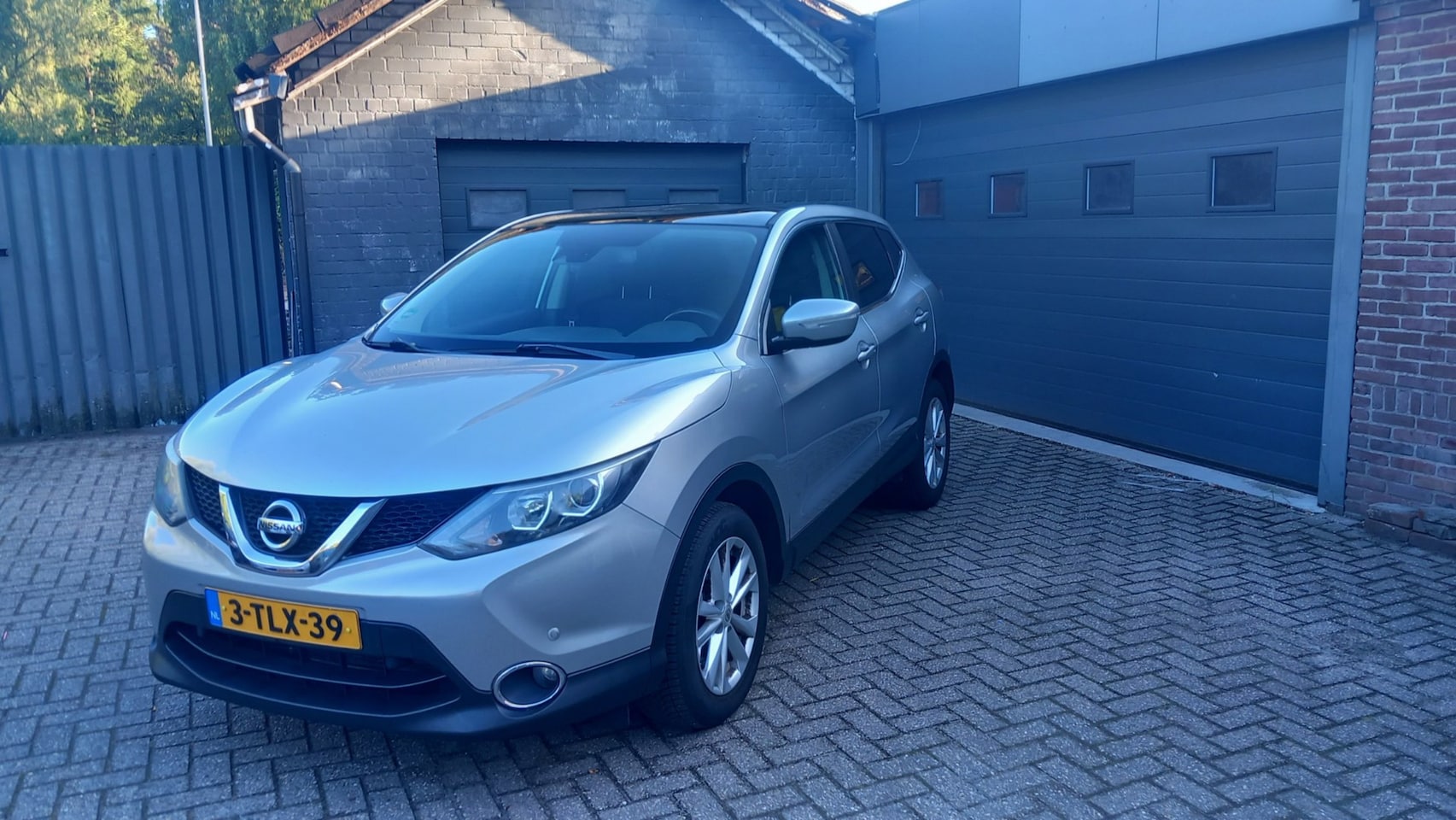 Nissan Qashqai - 1.2 Connect Edition 1.2 Connect Edition,Navi,Climate control,Cruise control,Parking system,Achter rij uit came - AutoWereld.nl