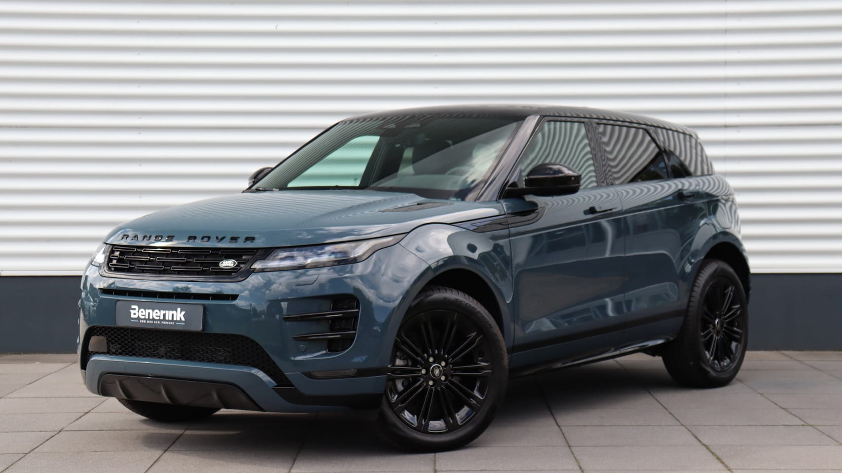 Land Rover Range Rover Evoque - P300e AWD Dynamic SE | Meridian | Panoramadak | Black Exterior Pack | Stuurwielverwarming - AutoWereld.nl
