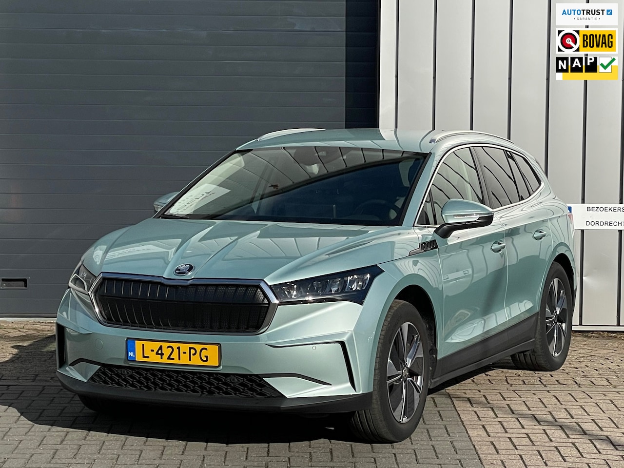 Skoda Enyaq iV - 80 DEALER OND|FASE 3|SOH 95%|CAMERA|NAP|ORG NL AUTO|19INCH|LED|PARK ASSIST|STUURVERWARMING - AutoWereld.nl
