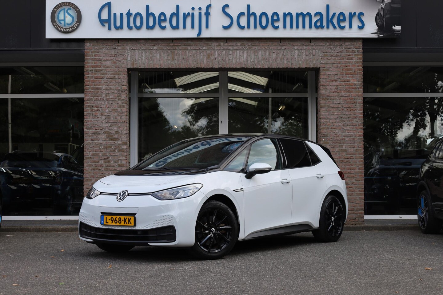 Volkswagen ID.3 - Life 58 kWh STUUR/STOEL/SPIEGELVERW. CARPLAY CAMERA CLIMA NAVI CRUISE DAB 2XPDC 18''LMV - AutoWereld.nl