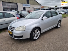 Volkswagen Jetta - 1.6 Comfortline 75kw Clima Bj:2007 NAP