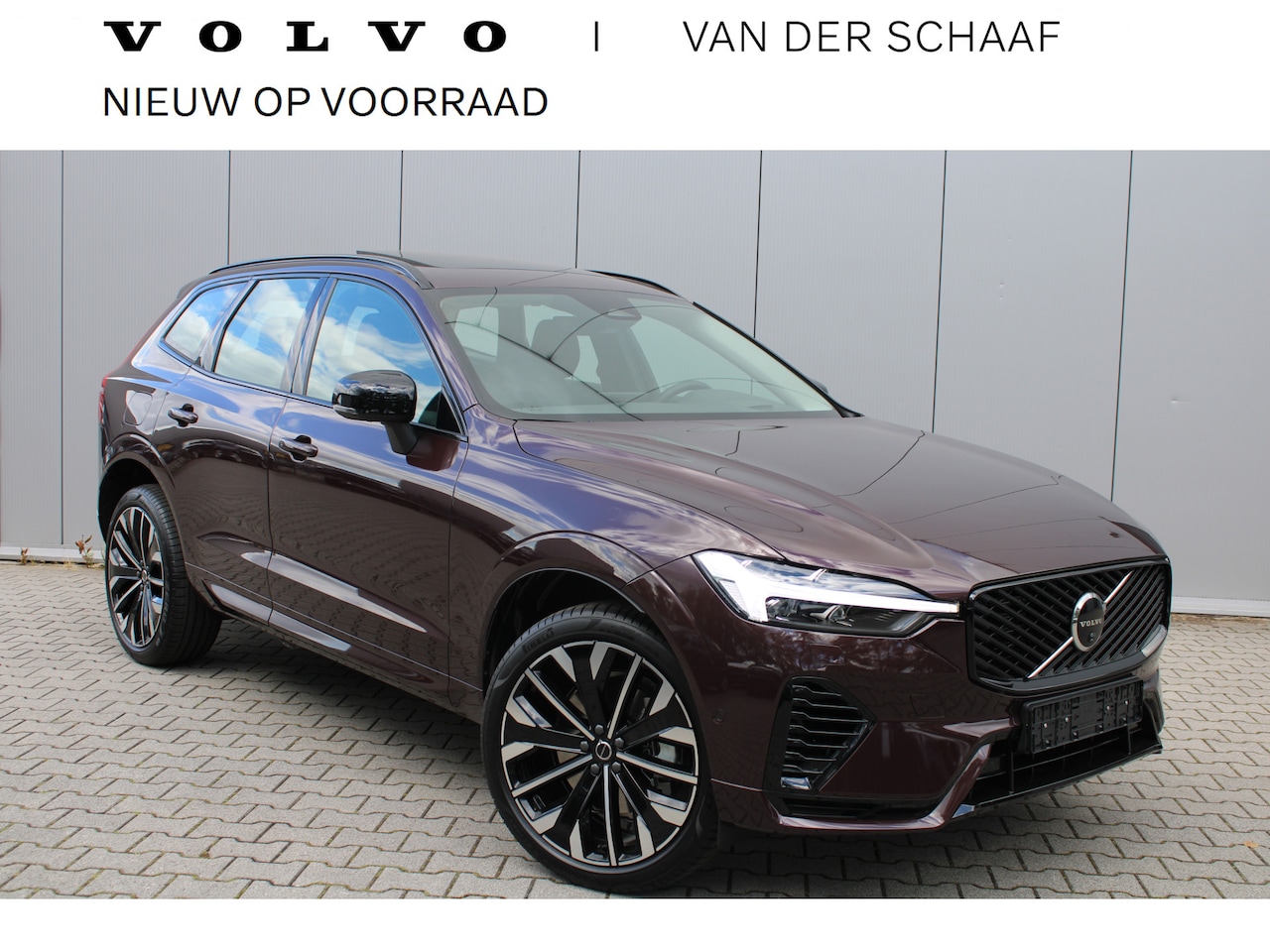Volvo XC60 - T6 Plug-in AWD Ultra Dark | Luchtvering | Head up display | 21" Velgen - AutoWereld.nl