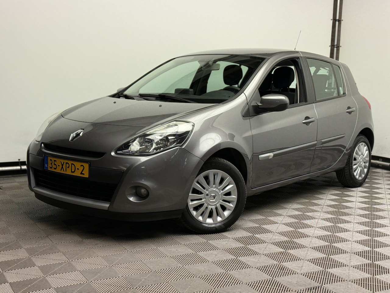 Renault Clio - 1.2 TCe Collection 5-drs Navi Trekhaak 5-drs 1e Eigenaar - AutoWereld.nl