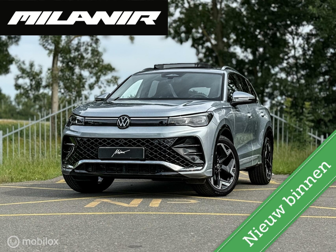 Volkswagen Tiguan - 1.5 eTSI R-Line | Pano | Massage | ACC - AutoWereld.nl
