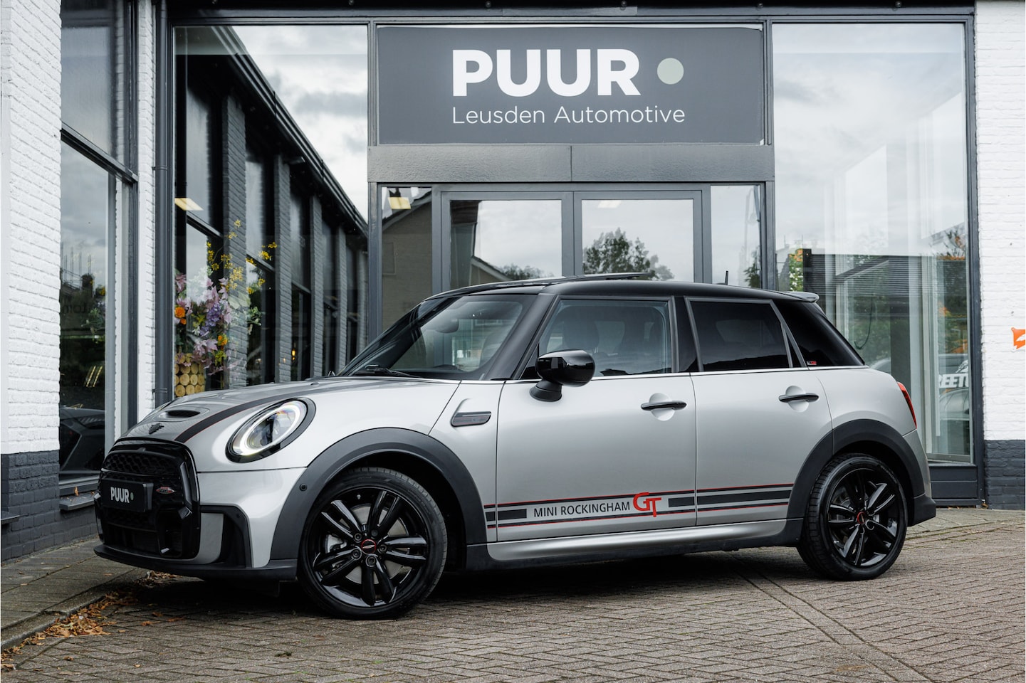 MINI Cooper S - Mini 2.0 Rockingham GT Edition Pano - Harman Kardon - Camera - JCW - AutoWereld.nl