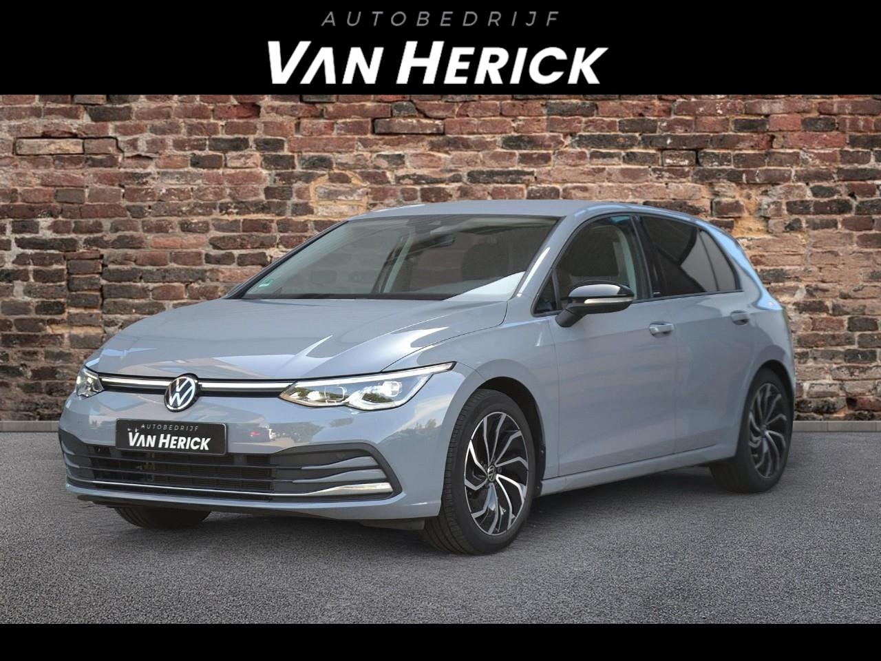 Volkswagen Golf - 1.5 TSI 130PK Active | Navi | Winterpakket | LED Matrix - AutoWereld.nl