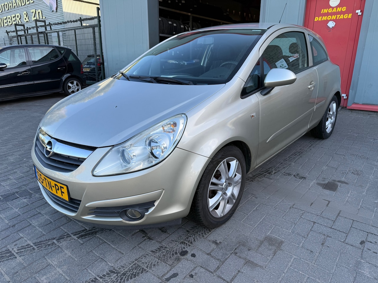 Opel Corsa - 1.2-16V Enjoy 1.2-16V Enjoy - AutoWereld.nl
