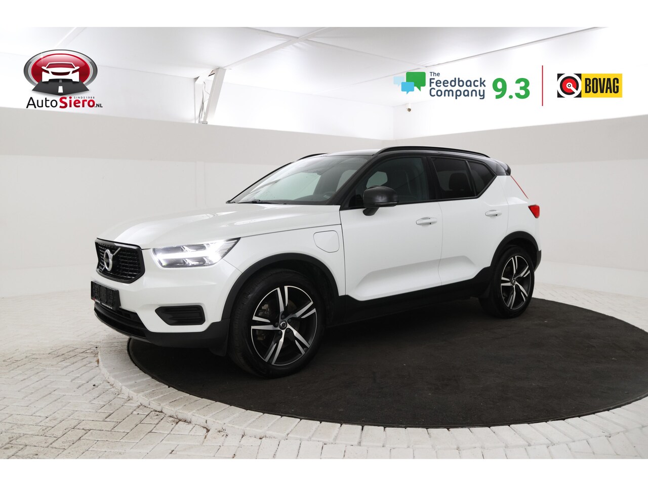 Volvo XC40 - 1.5 T5 Recharge R-Design navigatie, climate, Trekhaak elektr. lmv - AutoWereld.nl