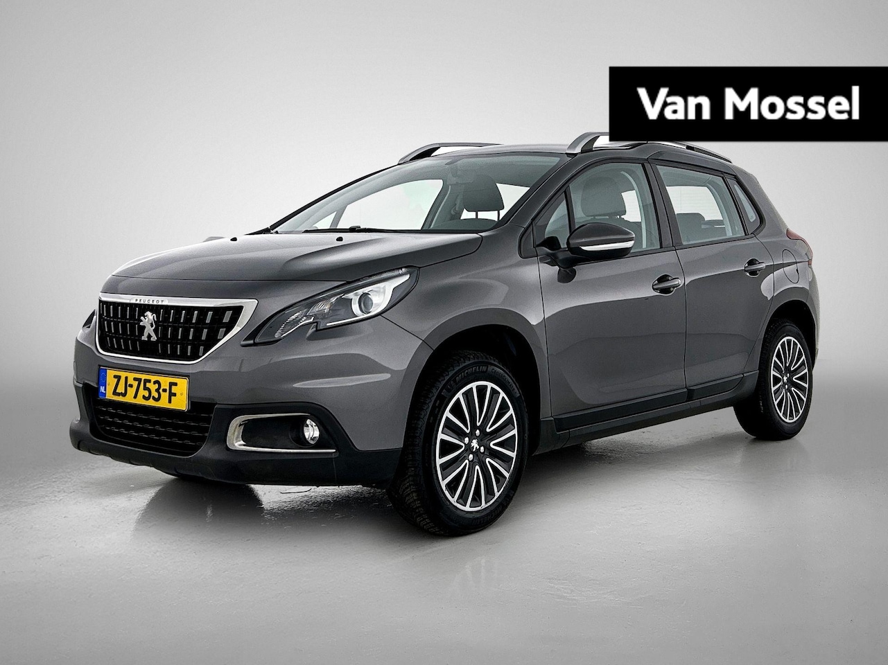 Peugeot 2008 - 1.2 PureTech Blue Lion | 82pk | 62.000km! | Trekhaak | - AutoWereld.nl