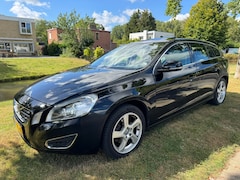 Volvo V60 - 1.6 T4 Summum