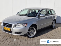 Volvo V50 - 2.0 Sport Lage KM | Dealer Onderhouden | Elek. best. Stoel | Leuke Auto
