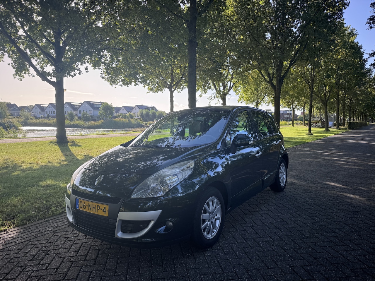 Renault Scénic - 1.4 TCE Privilege 1.4 TCE Privilege - AutoWereld.nl