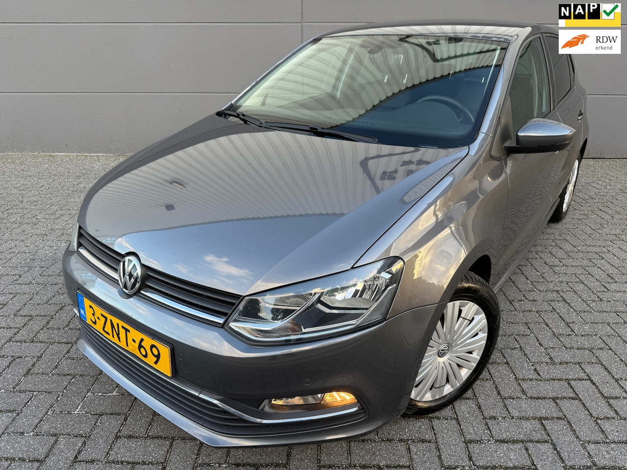 Volkswagen Polo - 1.4 TDI Comfortline*AIRCO*APK*CRUISE*PARK SENSOREN*NAVI* - AutoWereld.nl
