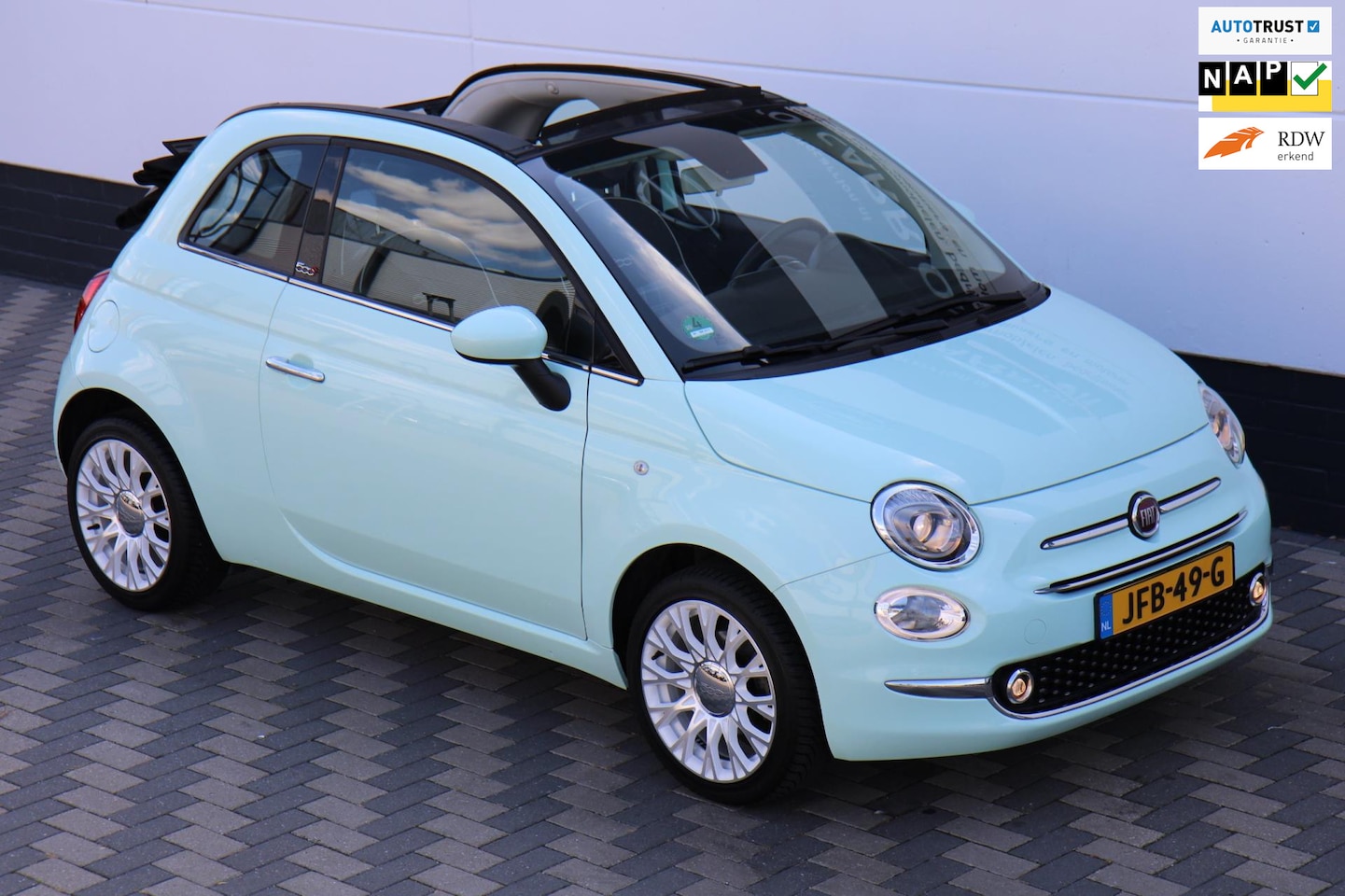 Fiat 500 C - 1.2 Verde Lattementa Apple Digitale cockpit wauw! - AutoWereld.nl