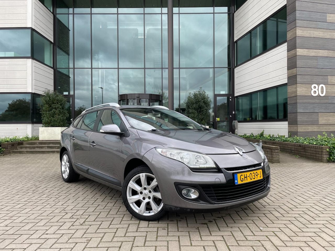 Renault Mégane Estate - 1.2 TCe Collection 1.2 TCe Collection | Nieuwe APK - AutoWereld.nl