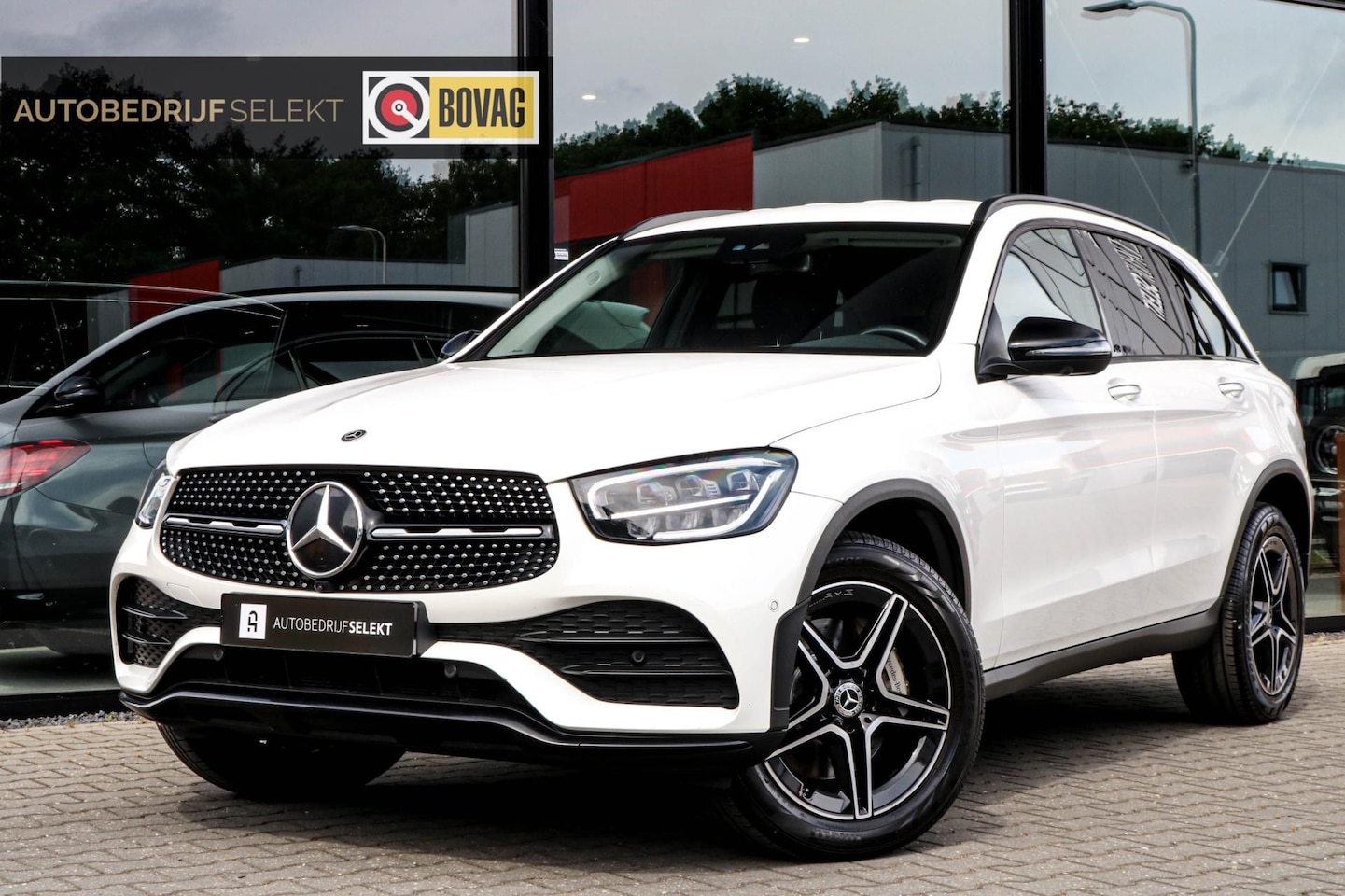 Mercedes-Benz GLC-klasse - 300e 4MATIC AMG - MEMORY - 360 CAM - CARPLAY GLC300 - AutoWereld.nl