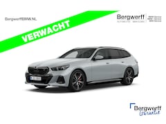 BMW i5 Touring - eDrive40 M-Sport Pro - Onderstel Prof - Pano - Driving Ass Prof - Harman Kardon