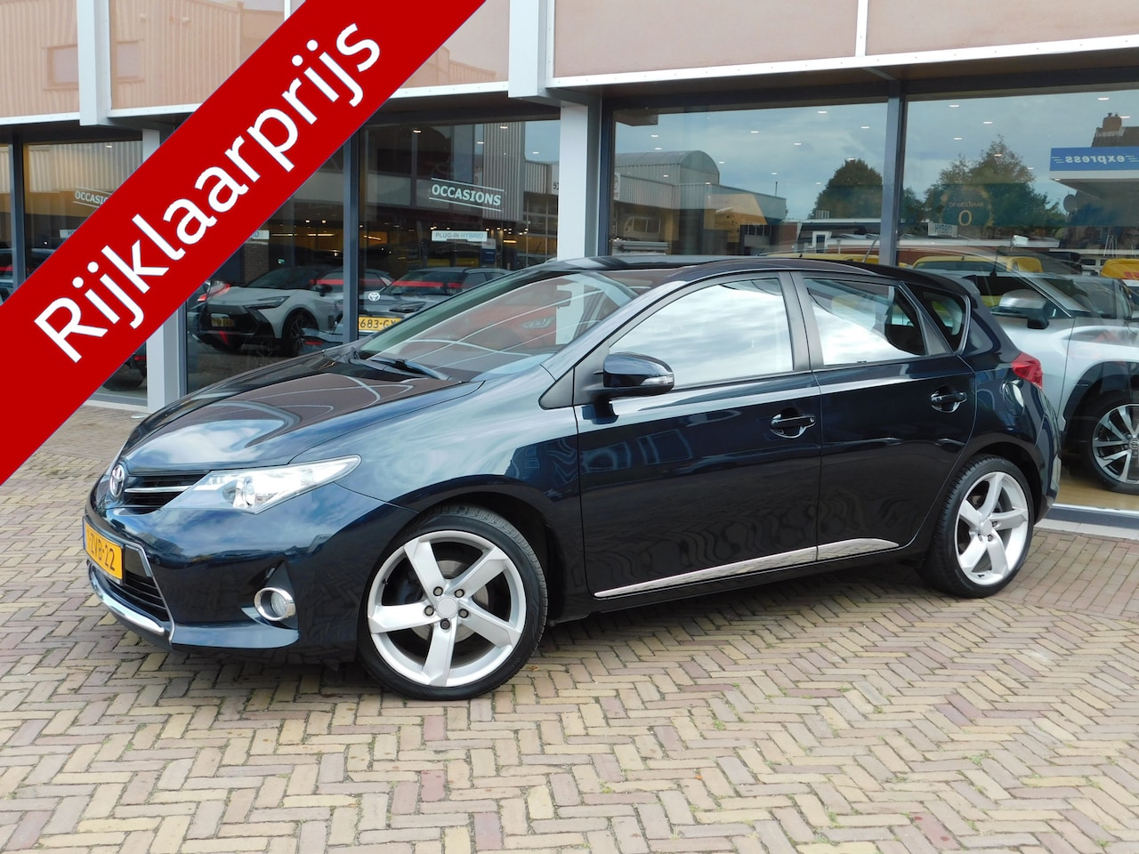 Toyota Auris - 1.6 Aspiration | NAVI | SPOILER | LMV - AutoWereld.nl