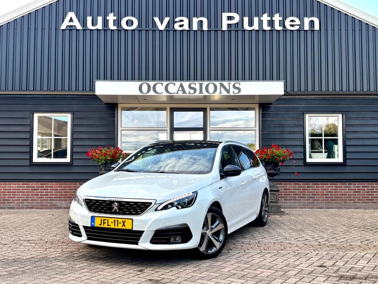 Peugeot 308 SW - 1.2 GT-line / Automaat / Panoramadak / Parekmoer / LED / - AutoWereld.nl