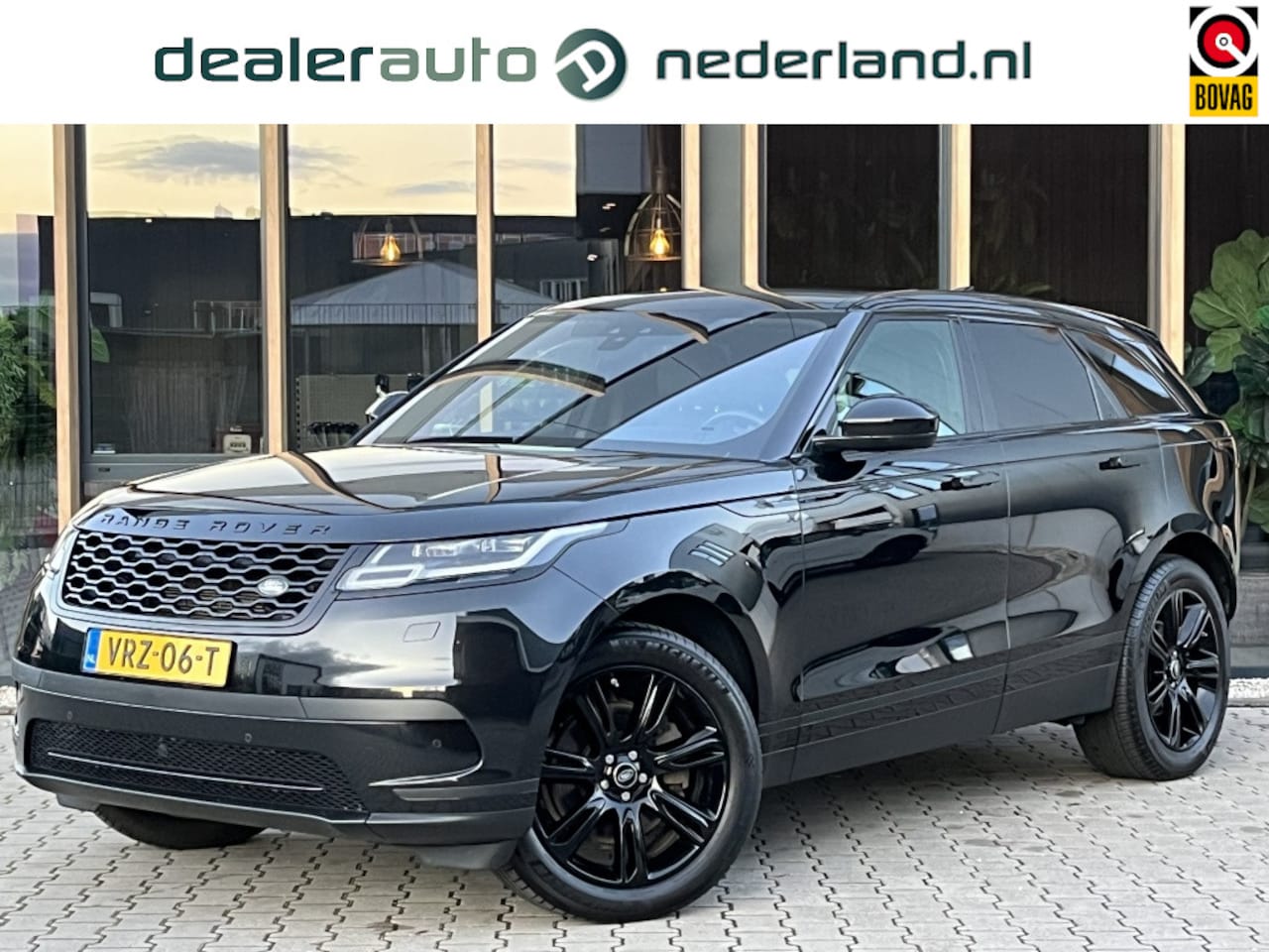 Land Rover Range Rover Velar - 3.0 V6 D300 | Grijskenteken | Luchtvering | Meridian | Camera | - AutoWereld.nl