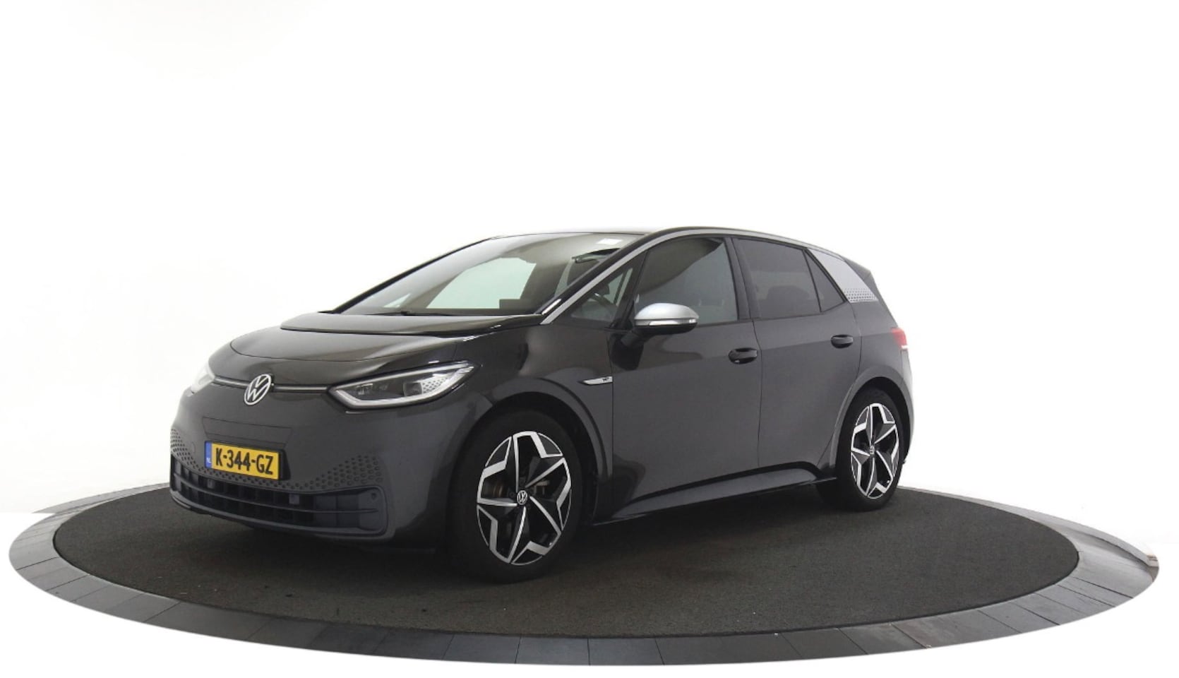 Volkswagen ID.3 - First Plus 58 kWh Navigatie / Camera / Parkeerhulp v+a - AutoWereld.nl