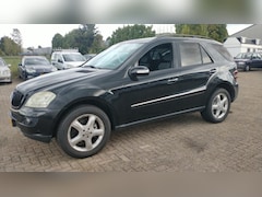 Mercedes-Benz M-klasse - 320 CDI grijs kenteken clima, trekhaak volle auto