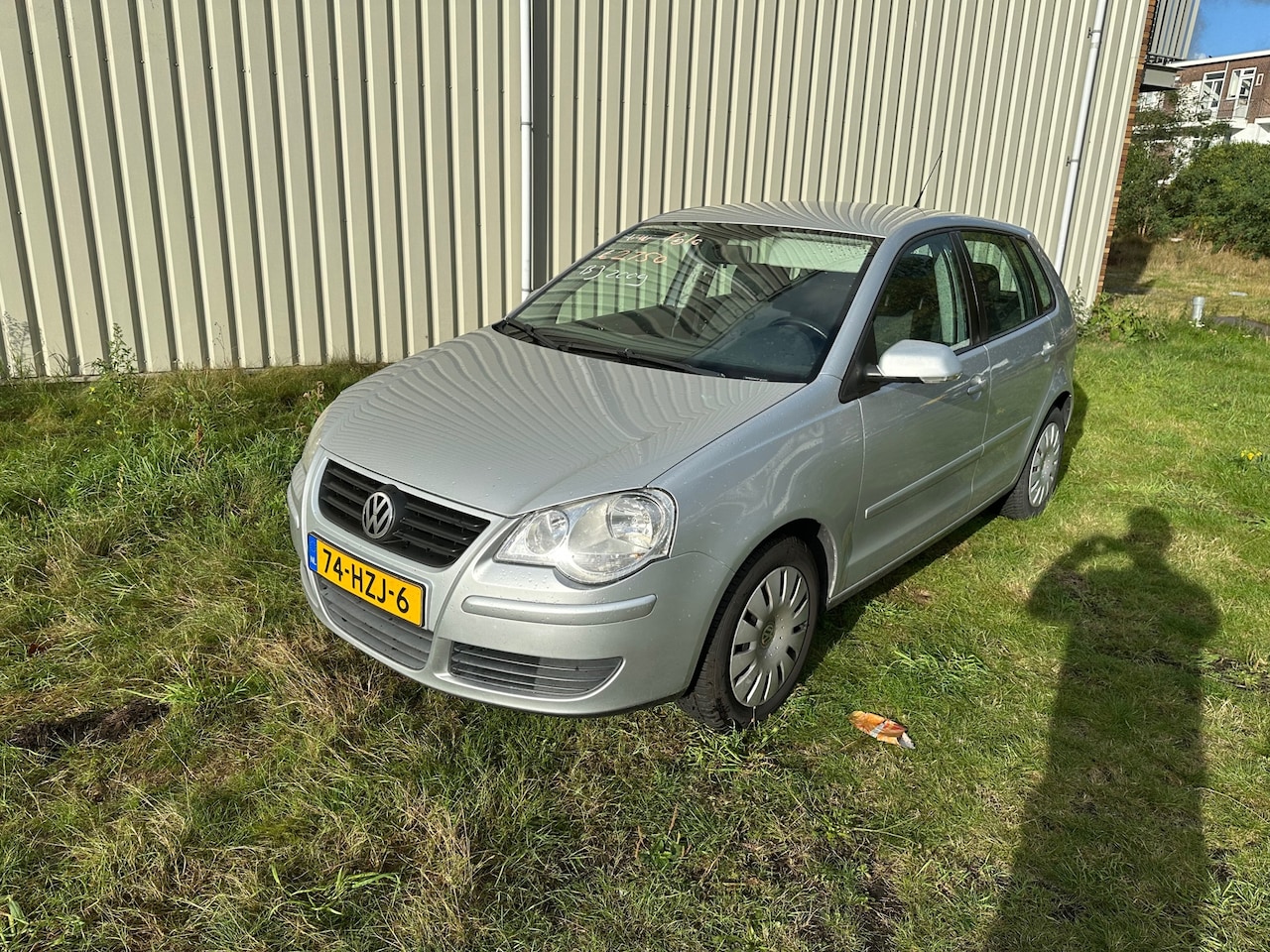 Volkswagen Polo - 1.4-16V Comfortline 1.4-16V Comfortline - AutoWereld.nl