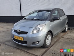 Toyota Yaris - 1.3 VVTi Executive - Airco - Nap - Trekhaak