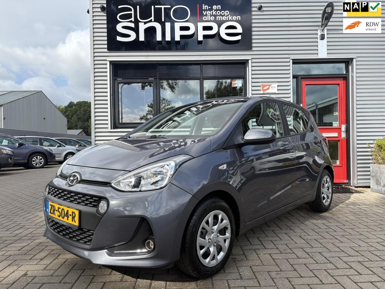 Hyundai i10 - 1.0i Comfort -5DRS.-APPLE CARPLAY/ANDROID AUTO-DEALER ONDERHOUDEN-AIRCO-CRUISECONTROL-NAVI - AutoWereld.nl