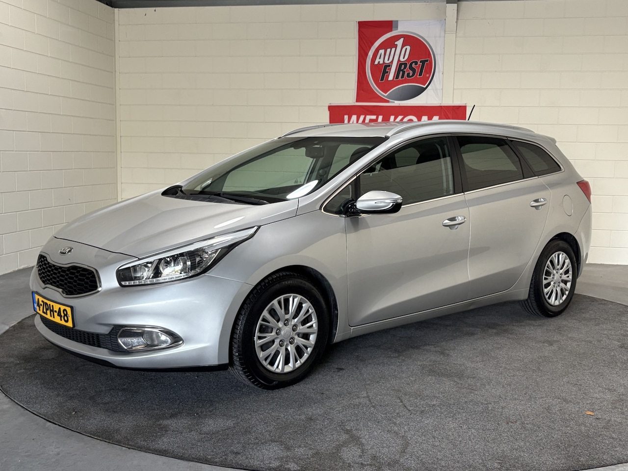 Kia Cee'd Sportswagon - 1.6 GDI BusinessLine 1.6 GDI BusinessLine, Lage km stand, Volledig dealer onderhouden, Navi, Cruise, Clima, Ach - AutoWereld.nl