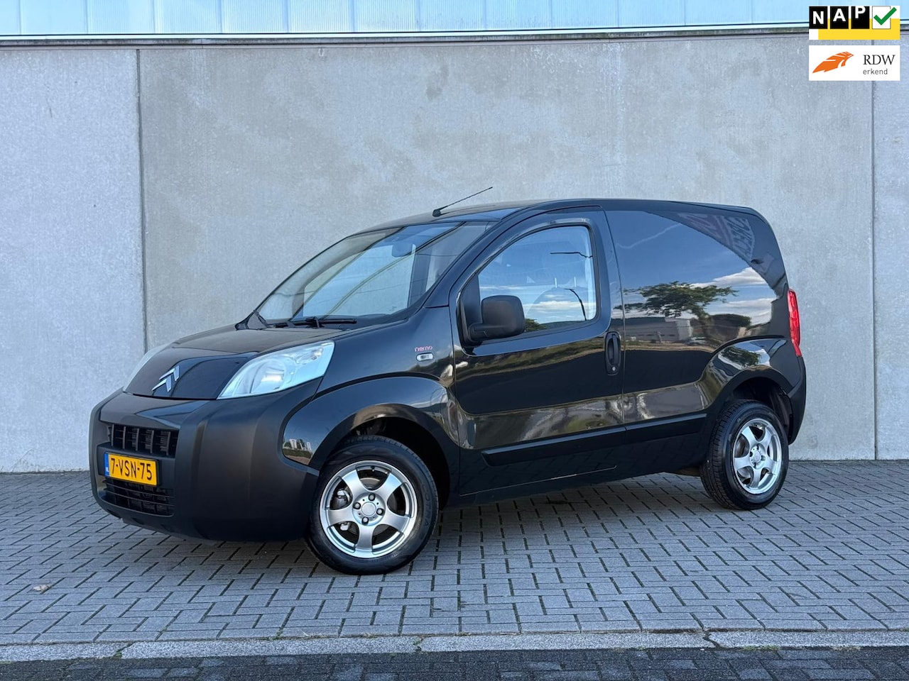 Citroën Nemo - 1.3 HDiF 1.3 HDiF, APK, Carplay, Airco - AutoWereld.nl