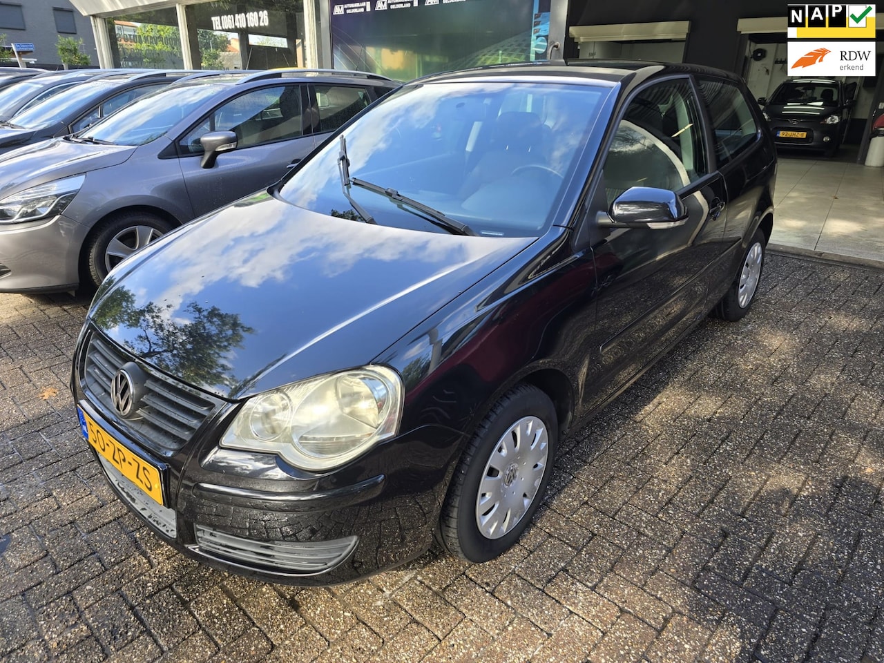 Volkswagen Polo - 1.4-16V Optive | 2E EIGENAAR | LAGE KM | 12MND GARANTIE | AIRCO - AutoWereld.nl