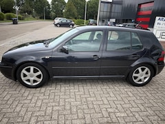 Volkswagen Golf - 1.6 Highline