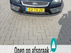 Ford Focus Wagon - 1.6-16V Futura