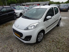 Peugeot 107 - 1.0 Active airco electr ramen stuurbekr