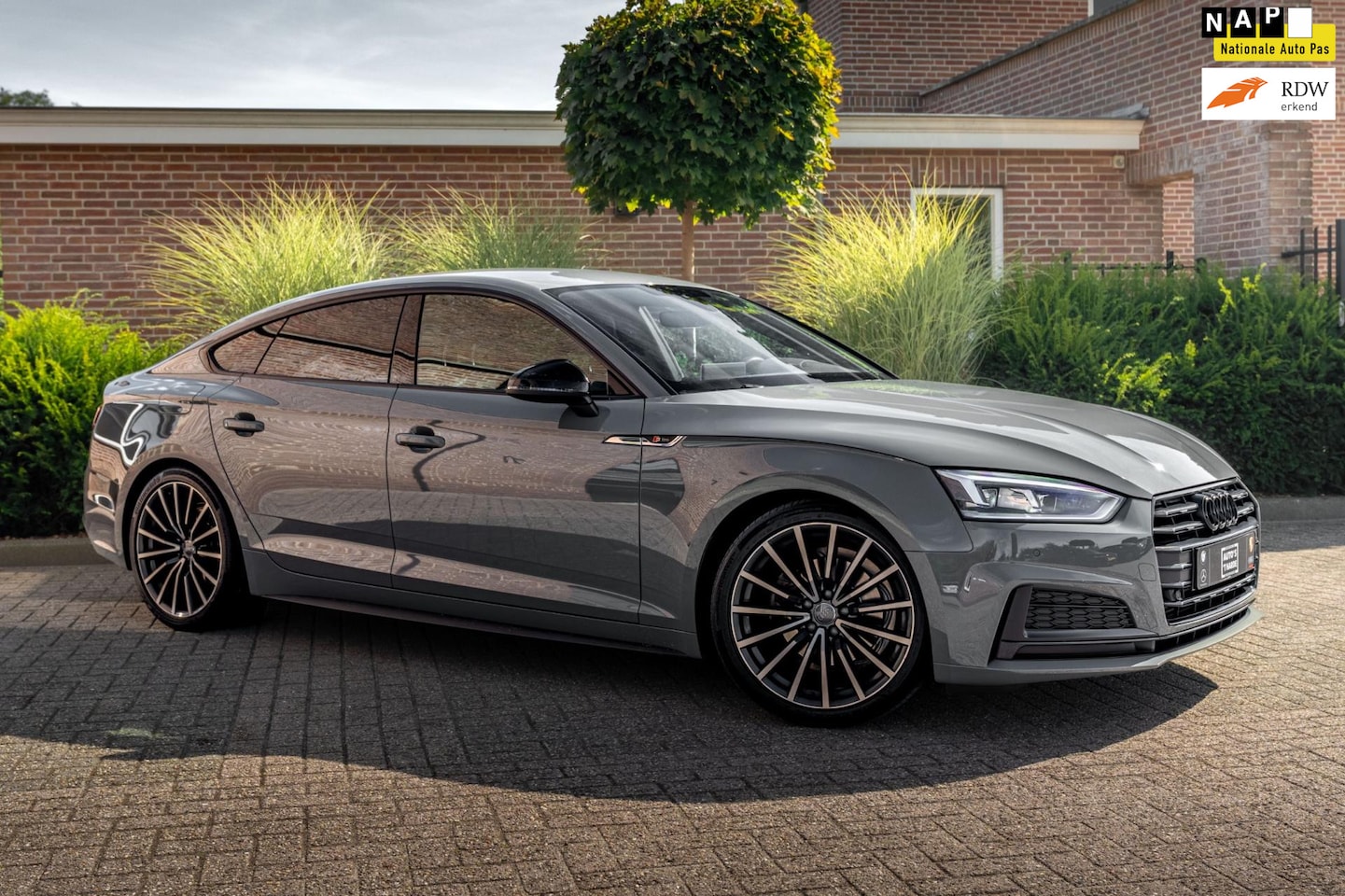 Audi A5 Sportback - 35 TFSI 2.0 Sport 150 PK Aut. 3x S-Line Edition Virtual Black Optic 19'' - AutoWereld.nl