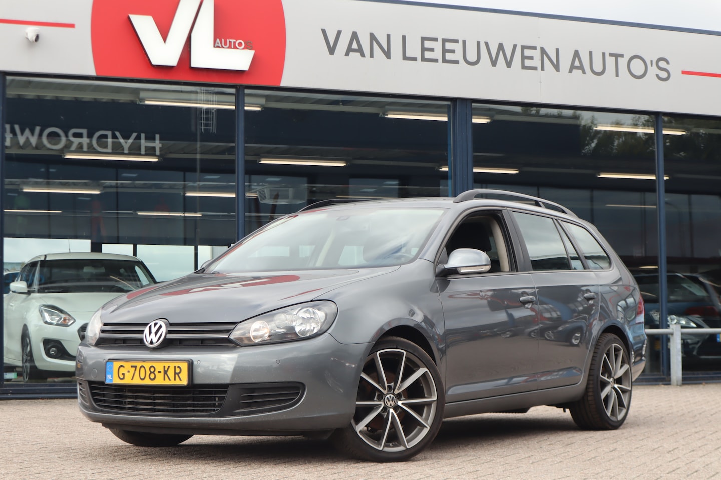 Volkswagen Golf Variant - 1.6 TDI Trendline BlueMotion | Navigatie | Trekhaak | Cruise - AutoWereld.nl