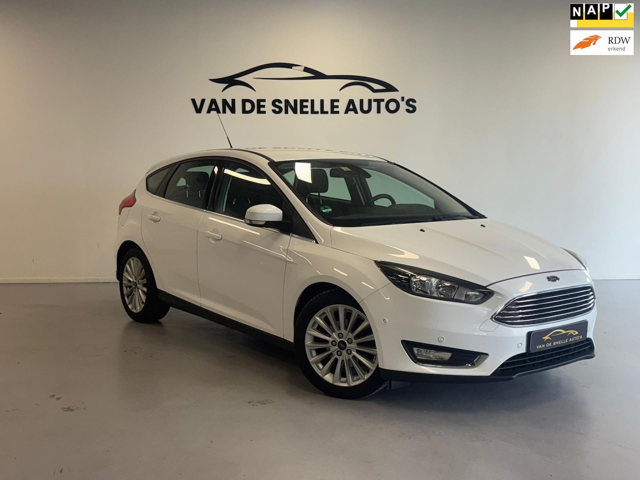 Ford Focus - 1.5 TDCI Titanium Edition DEALERONDERHOUDEN/PDC/NAVI - AutoWereld.nl