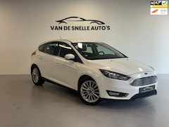 Ford Focus - 1.5 TDCI Titanium Edition DEALERONDERHOUDEN/PDC/NAVI