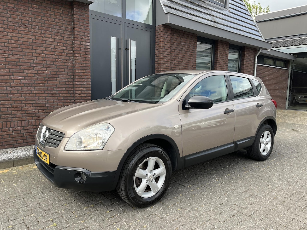 Nissan Qashqai - 1.6 Visia APK TOT 5-2026 - AutoWereld.nl