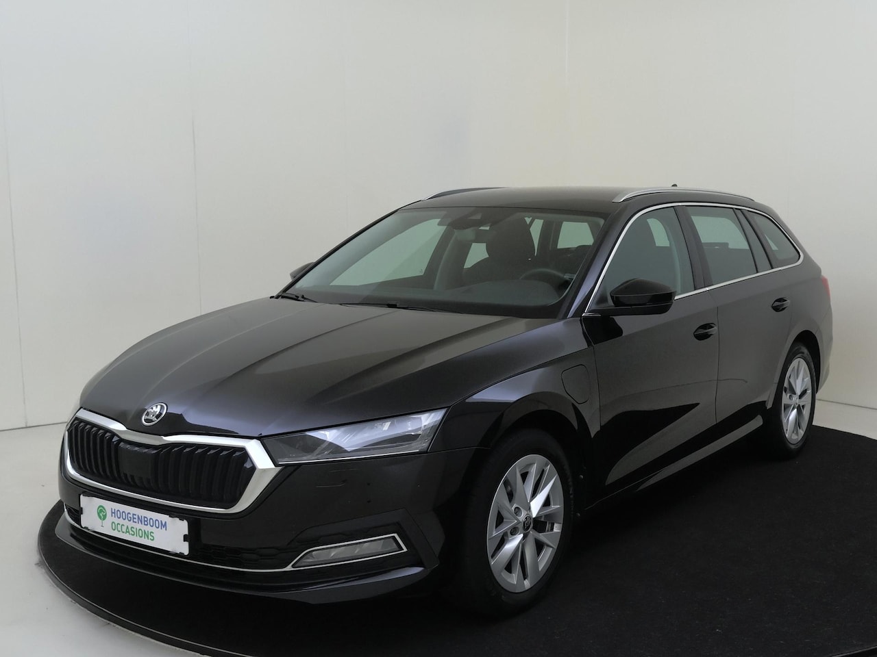 Skoda Octavia Combi - 1.4 TSI iV PHEV Business Edition Plus | Head-up display | Stoelverwarming | Keyless | Navi - AutoWereld.nl
