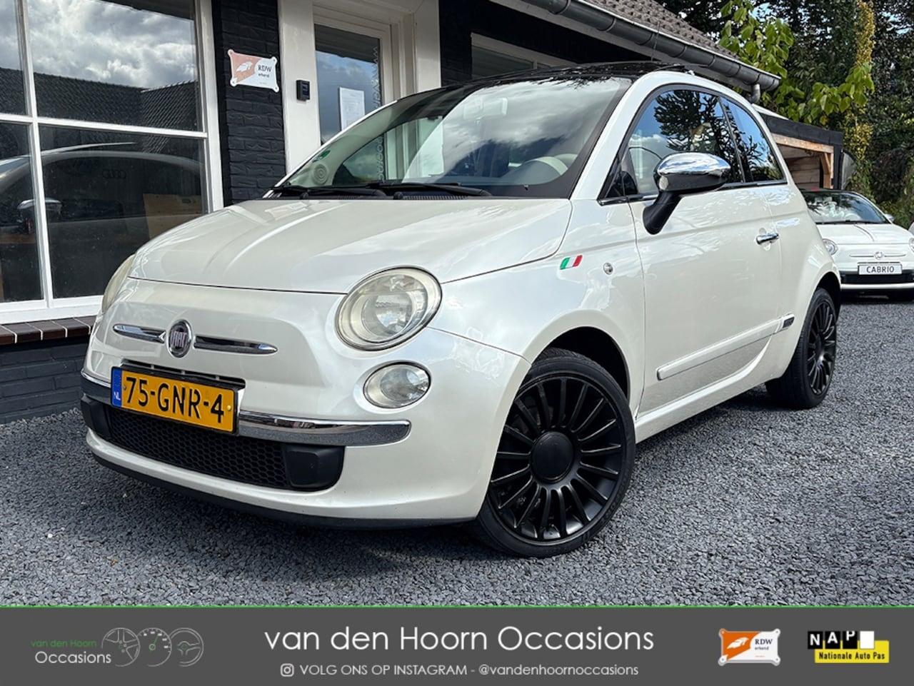 Fiat 500 - 1.4 100PK | SCHUIFDAK | PARK.SENS | AIRCO | CARPLAY | LEDER - AutoWereld.nl
