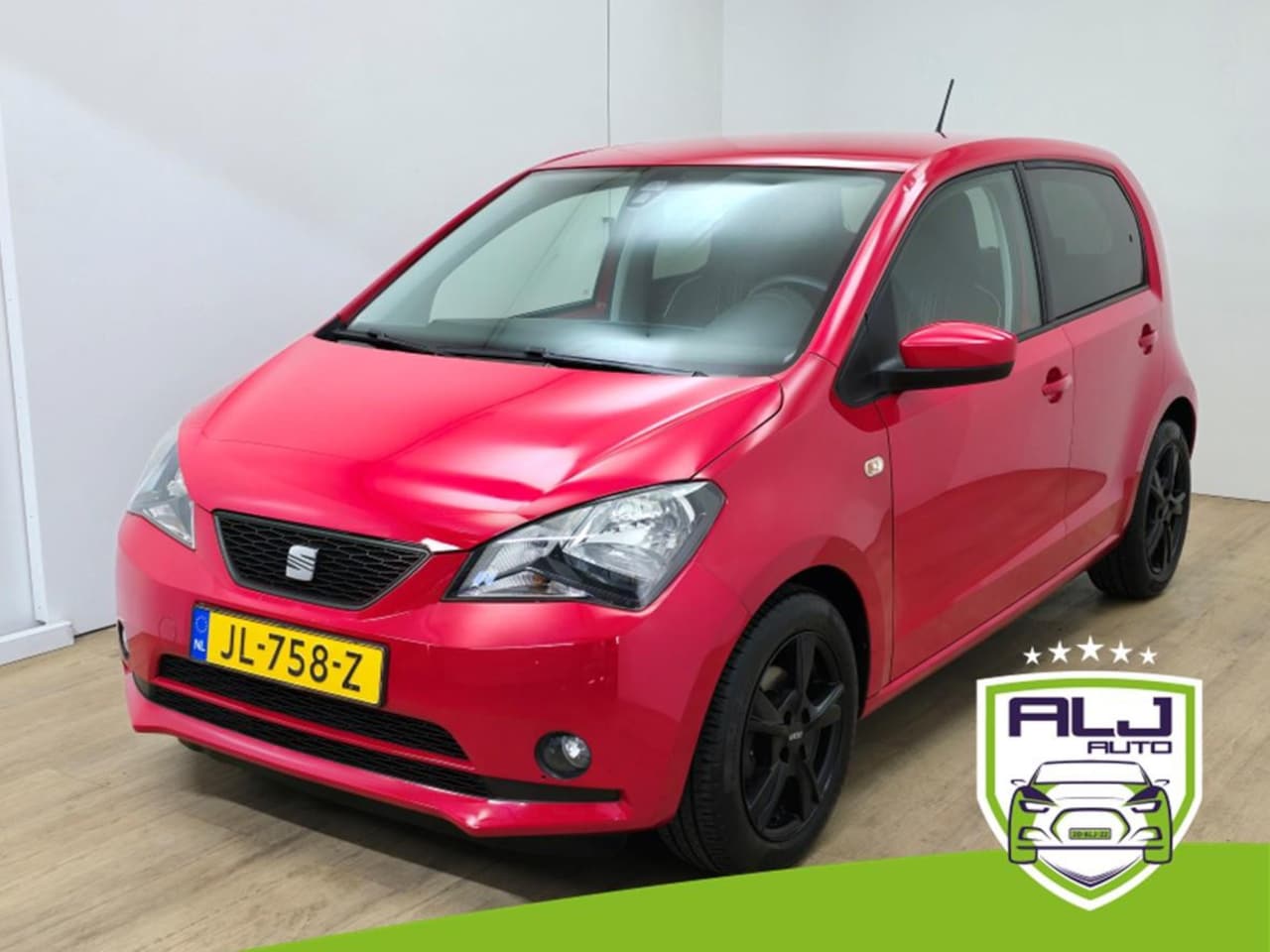 SEAT Mii - Occasion 1.0 Sport Connect met cruisecontrol! | Tweedehands Seat Mii in rood | Airco | Spo - AutoWereld.nl